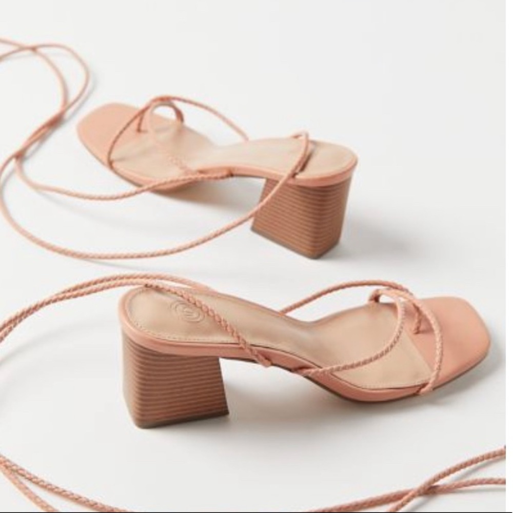 NWT UO Kendal Braided Block Wrap Sandal